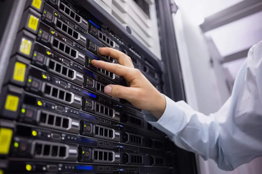 Local data centers for web hosting in UAE - Egypt - Iraq - Syria - USA and Canada